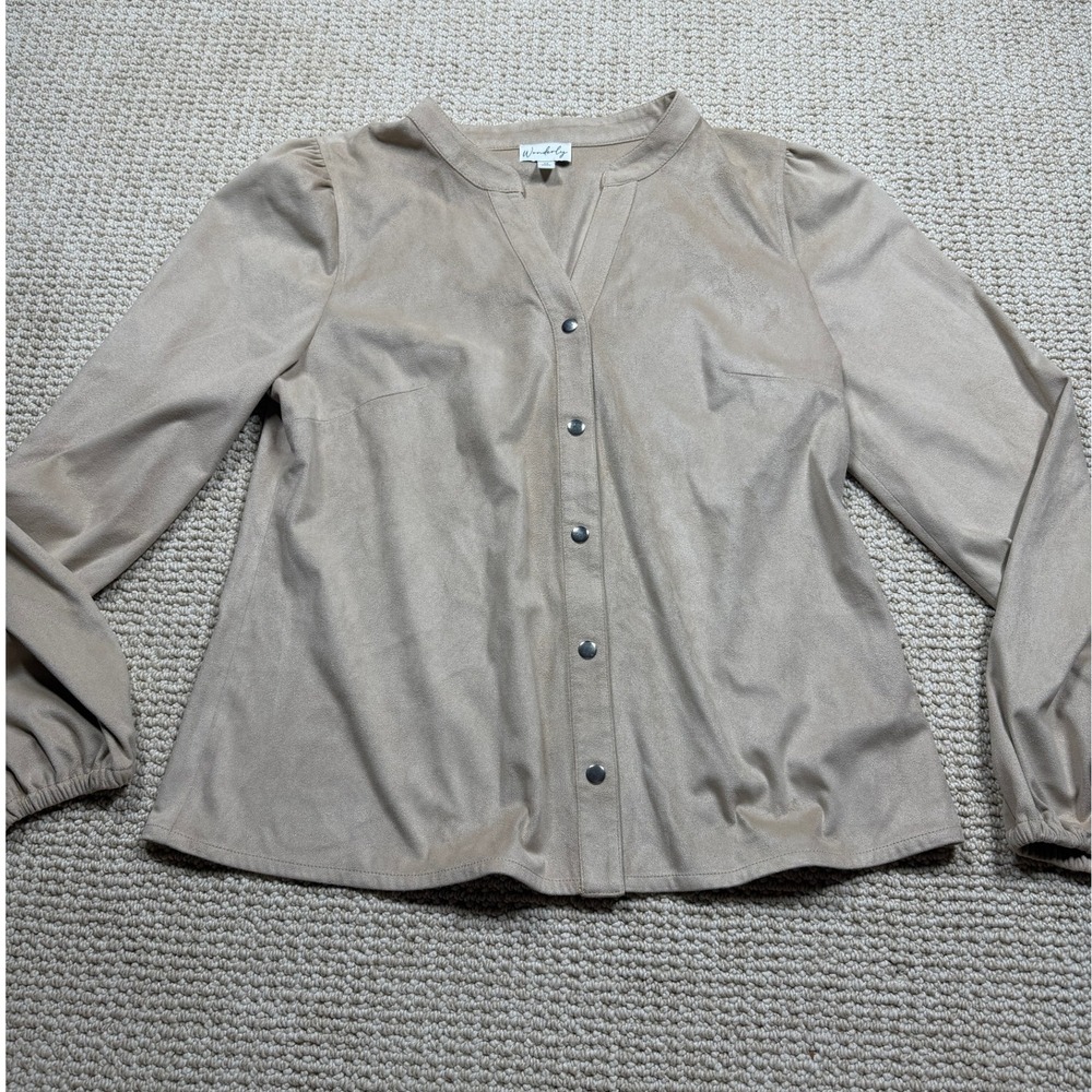 Wonderly‎ Top Womens Size Medium Beige Faux Suede Like Button Up Casual Blouse